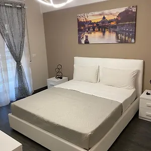 Cipro Vatican House , Roma Italia